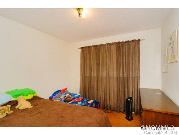 28 Lakeshore Drive Weaverville NC 28787