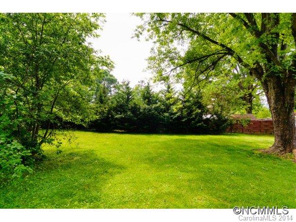 28 Lakeshore Drive Weaverville NC 28787