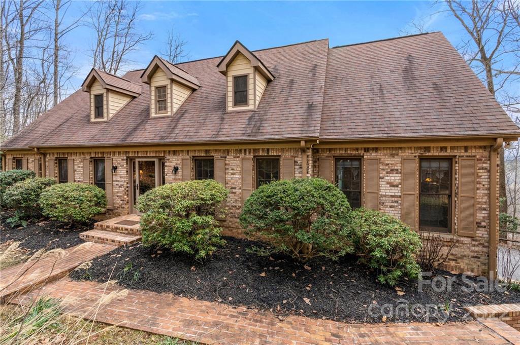 1104 High Vista Drive Mills River NC 28759