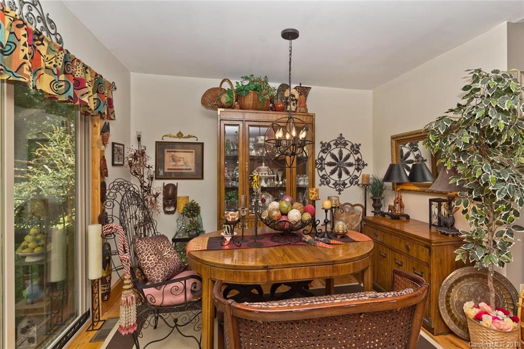 180 Southern Comfort Drive Burnsville NC 28714