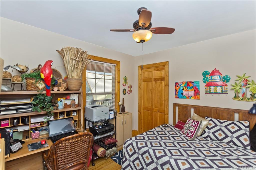 180 Southern Comfort Drive Burnsville NC 28714