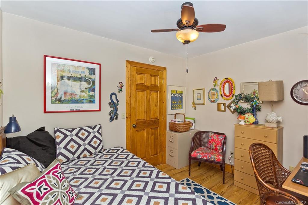 180 Southern Comfort Drive Burnsville NC 28714
