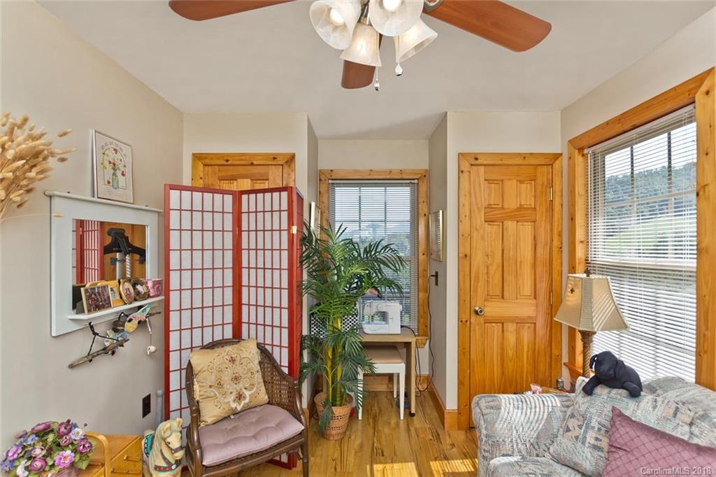 180 Southern Comfort Drive Burnsville NC 28714