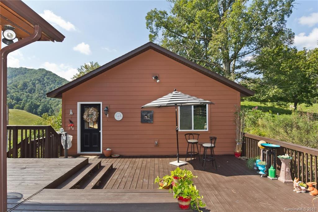 180 Southern Comfort Drive Burnsville NC 28714