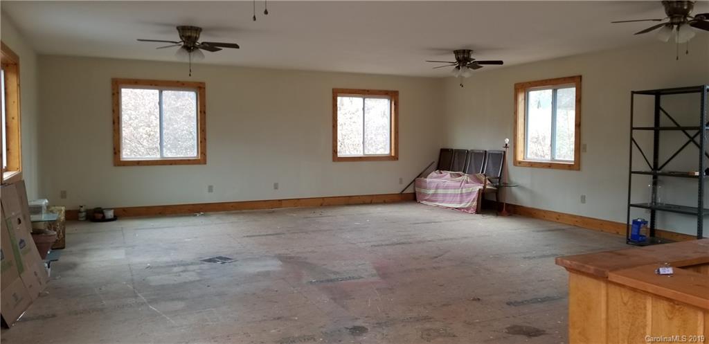 180 Southern Comfort Drive Burnsville NC 28714