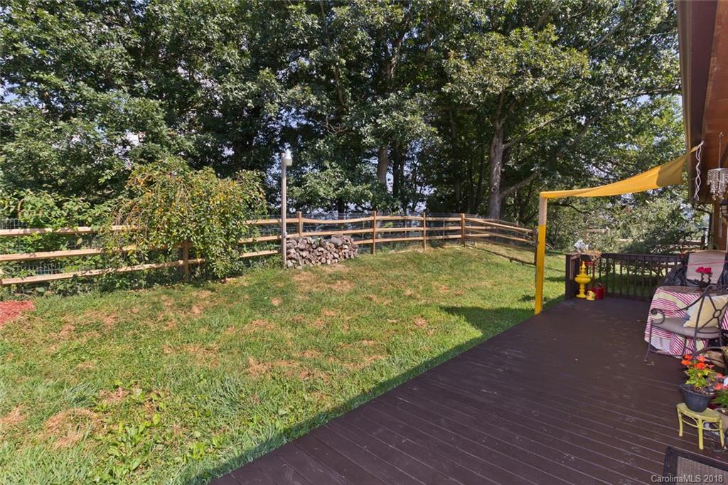 180 Southern Comfort Drive Burnsville NC 28714