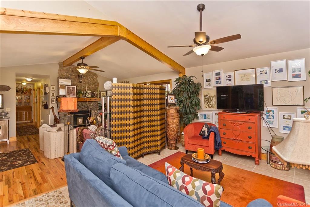 180 Southern Comfort Drive Burnsville NC 28714