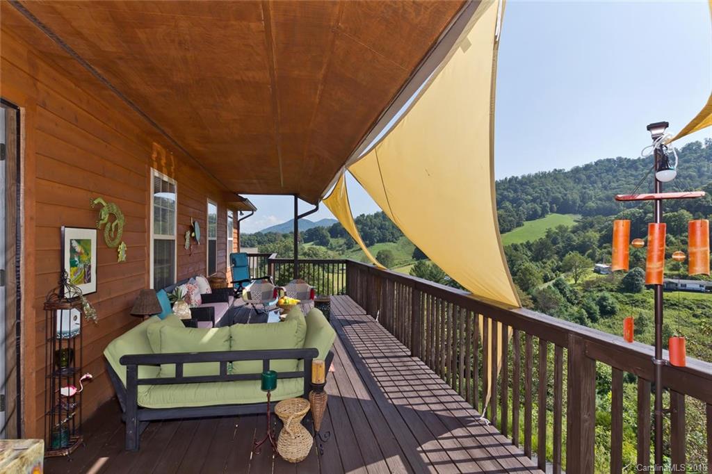 180 Southern Comfort Drive Burnsville NC 28714