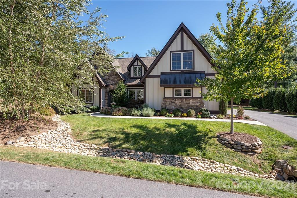 32 Manchester Drive Asheville NC 28805