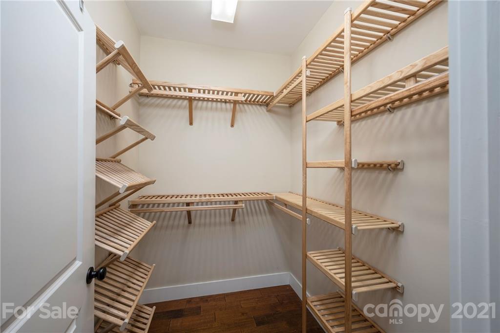 32 Manchester Drive Asheville NC 28805