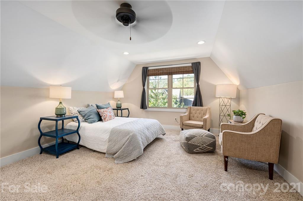 32 Manchester Drive Asheville NC 28805