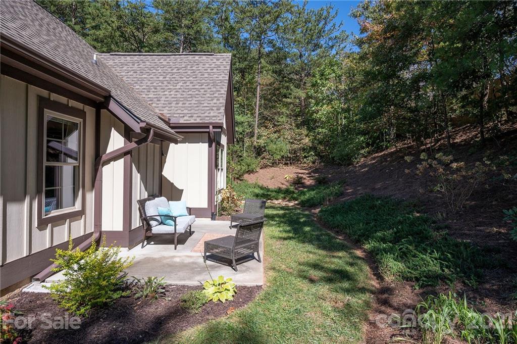 32 Manchester Drive Asheville NC 28805