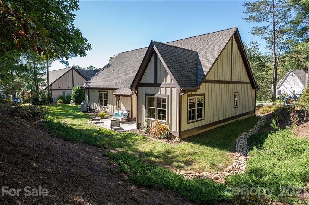 32 Manchester Drive Asheville NC 28805