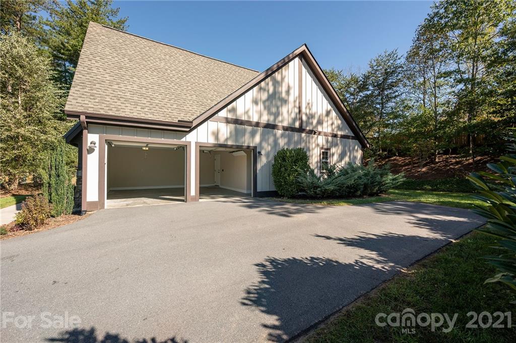 32 Manchester Drive Asheville NC 28805