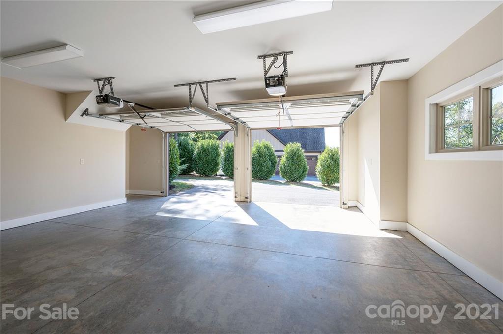 32 Manchester Drive Asheville NC 28805