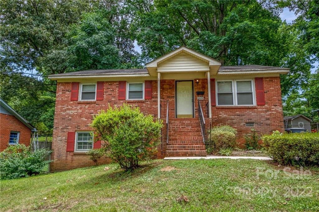 2424 Dora Drive Charlotte NC 28215