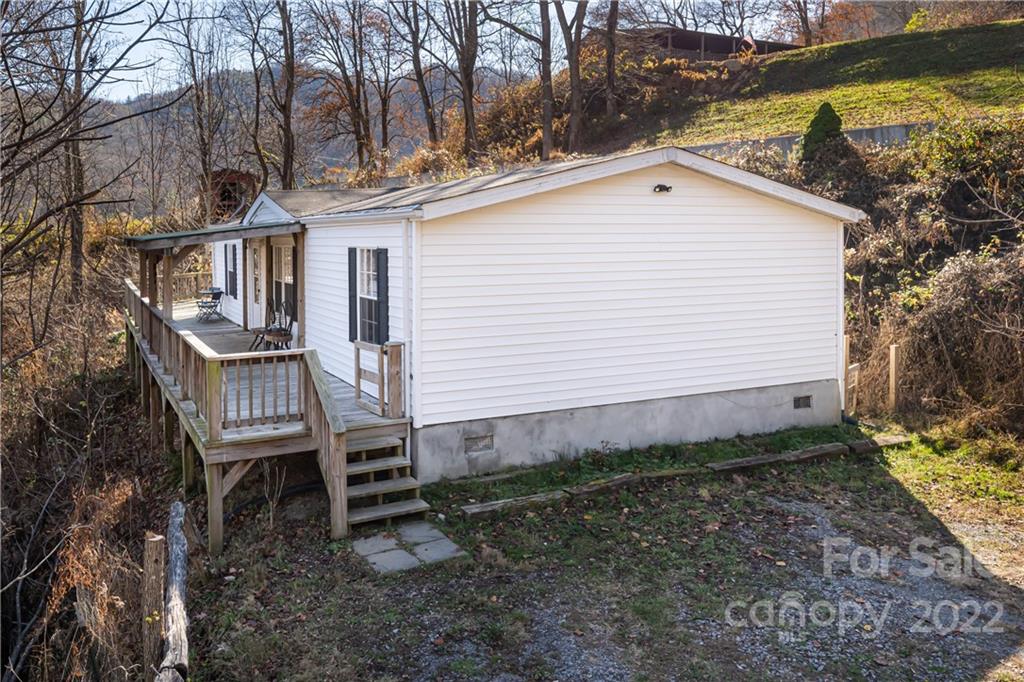 42 Venice Place Canton NC 28716