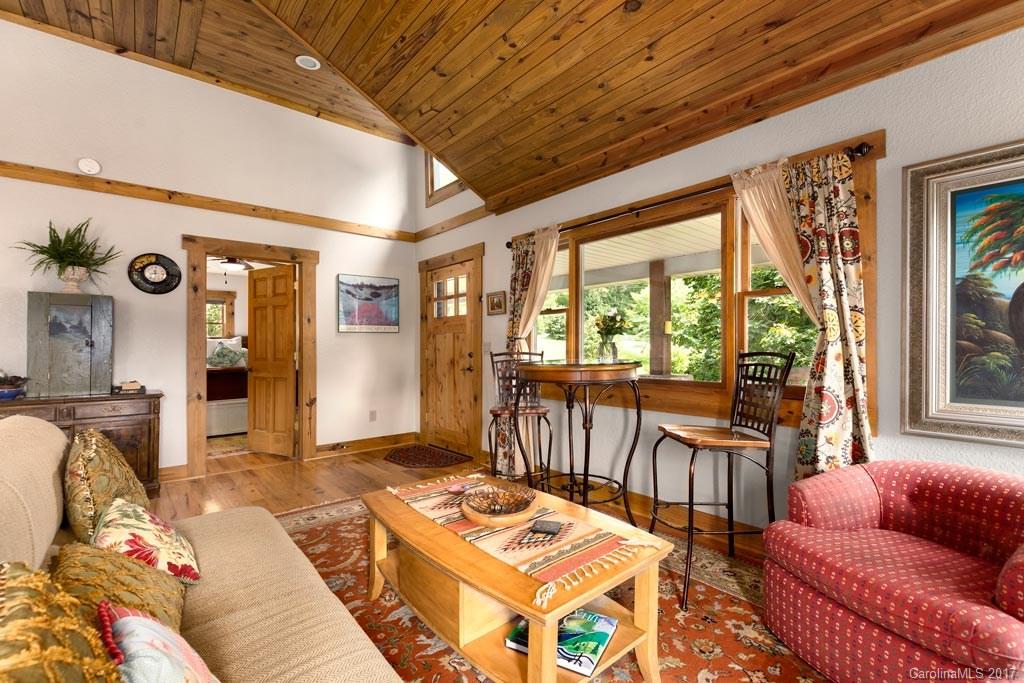 4 Mezzo Cove Asheville NC 28804