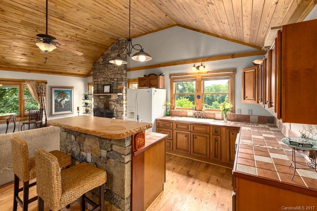 4 Mezzo Cove Asheville NC 28804