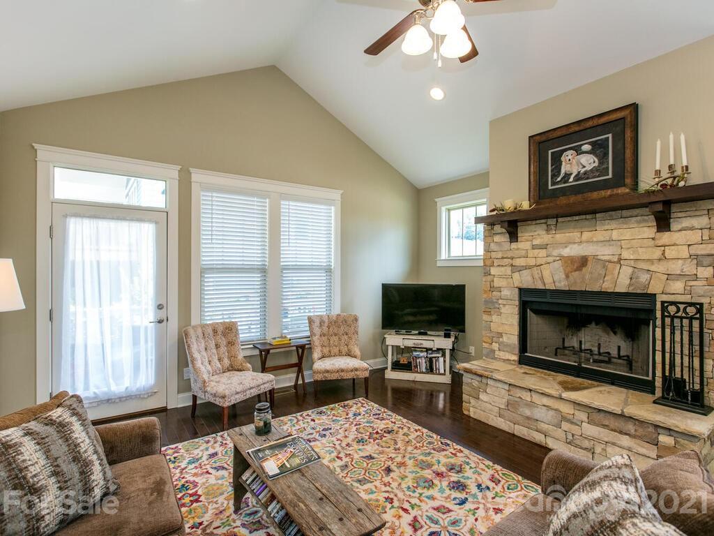 6 Roundtop Ridge Court Candler NC 28715