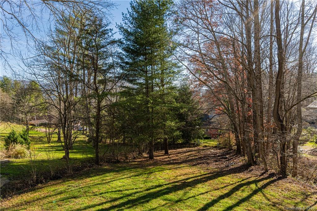 52 Mark Twain Road Asheville NC 28805