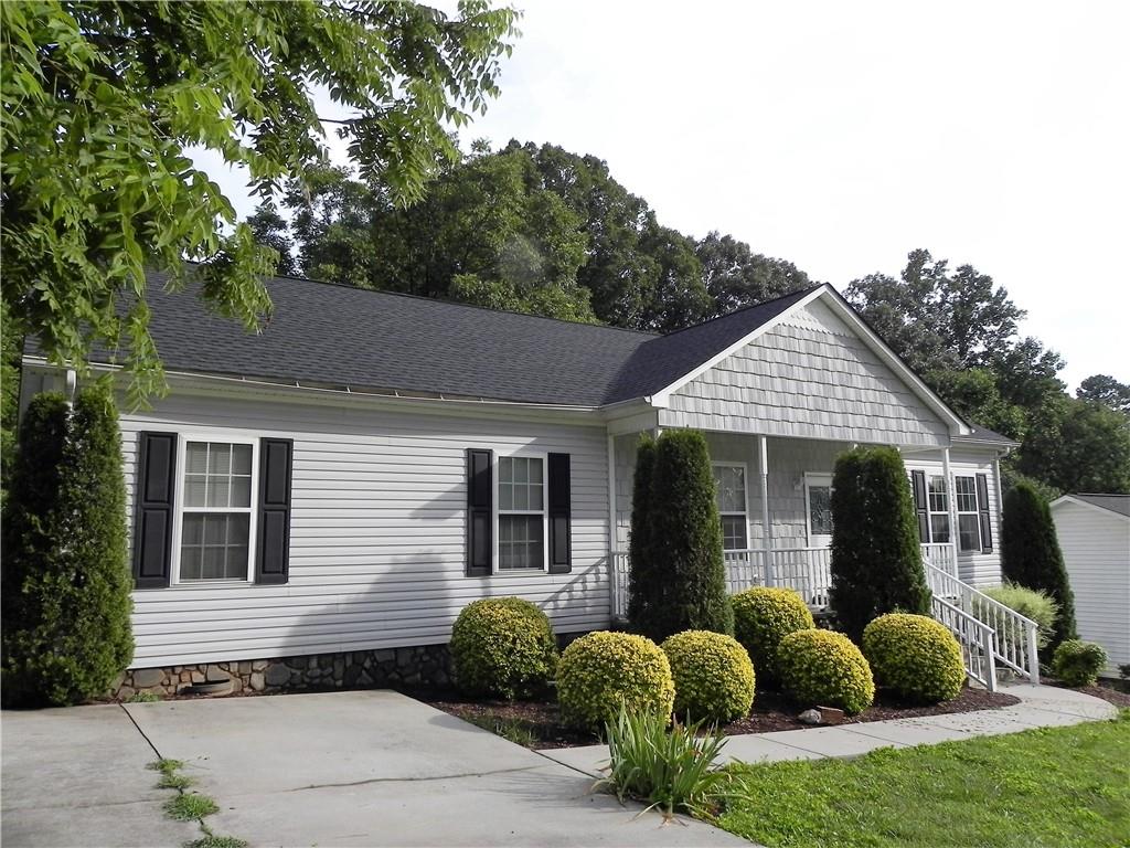 425 30th Avenue Nw Hickory NC 28601