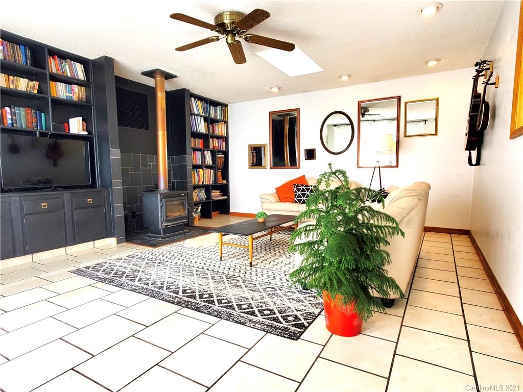 106 Parker Point Waynesville NC 28786