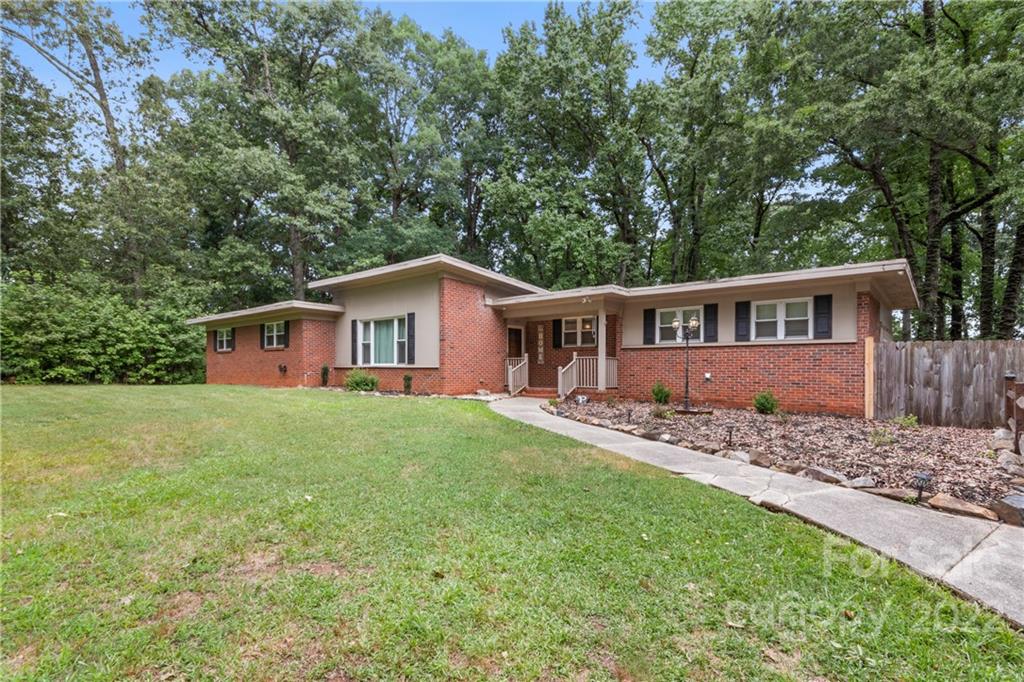 357 Sardis Road N Charlotte NC 28270