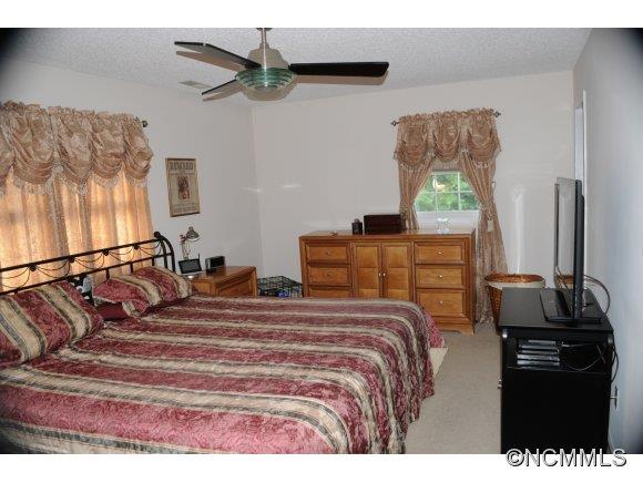 4 Hampton Lane Weaverville NC 28787