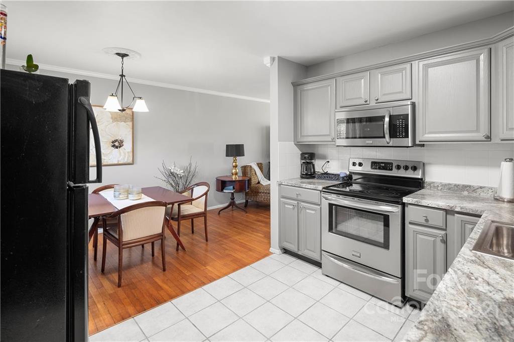 64 Greeley Street Asheville NC 28806