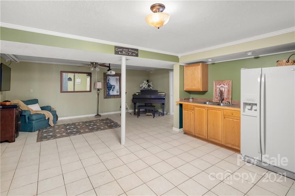 64 Greeley Street Asheville NC 28806