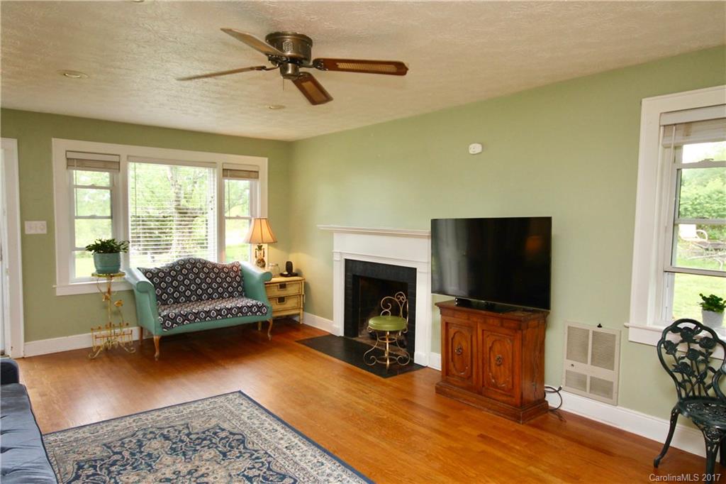 135 Jupiter Road Weaverville NC 28787