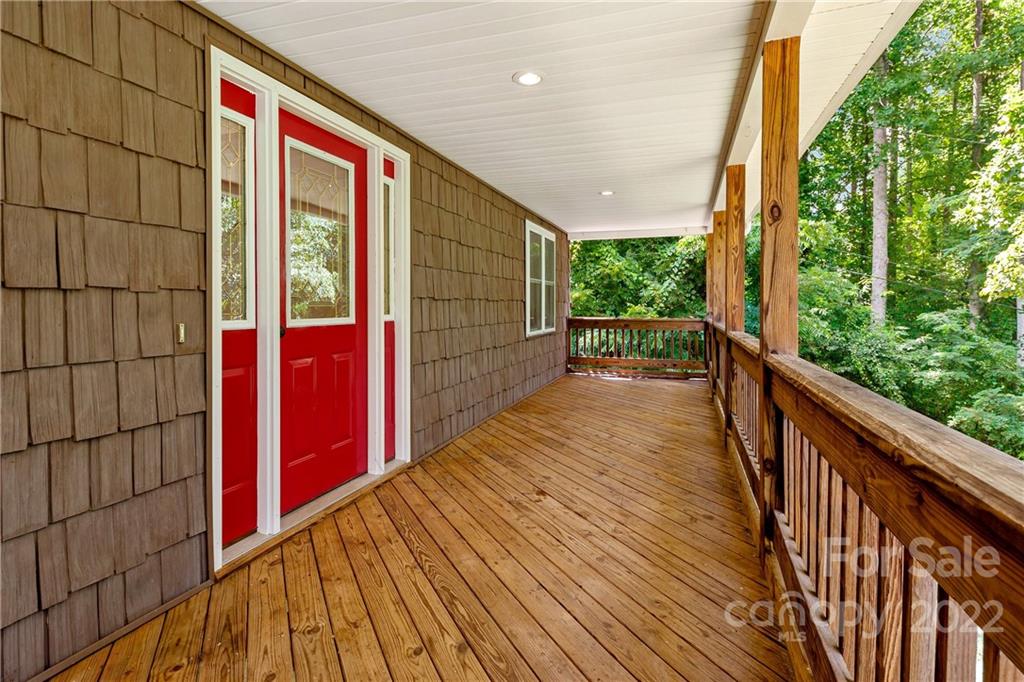 15 Cougar Mountain Road Fairview NC 28730