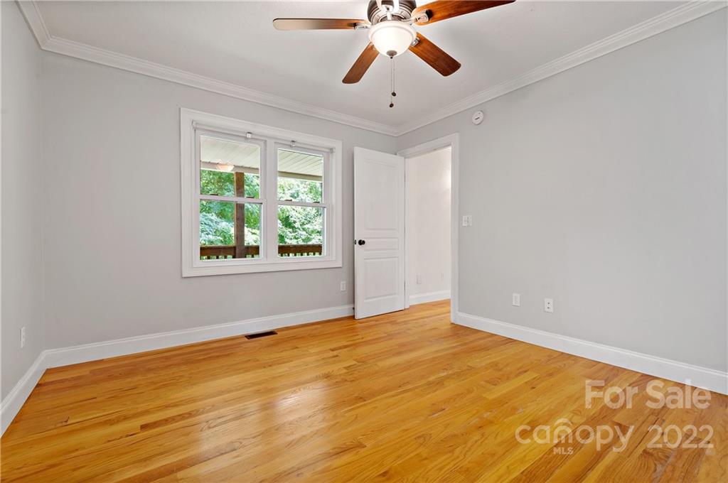 15 Cougar Mountain Road Fairview NC 28730