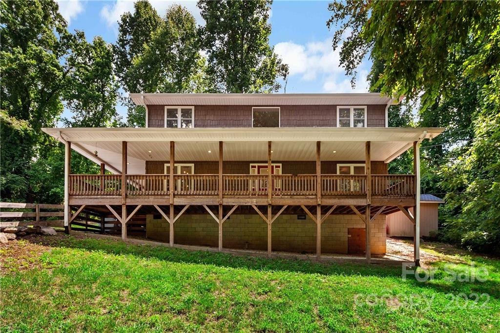 15 Cougar Mountain Road Fairview NC 28730