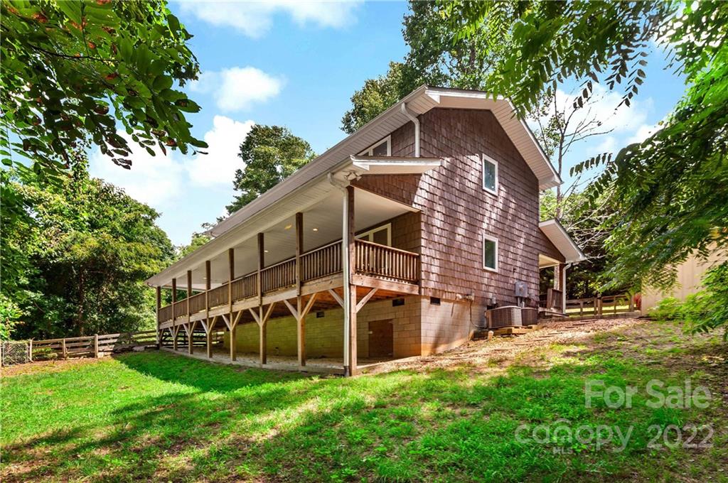 15 Cougar Mountain Road Fairview NC 28730