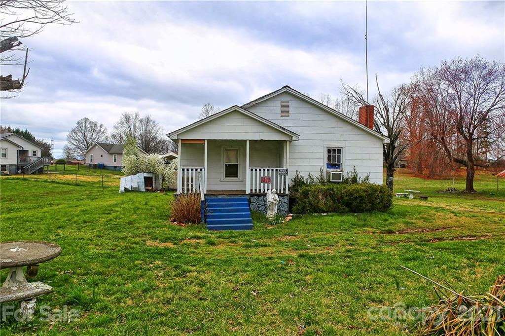 3956 Main Avenue Drive NW Hickory NC 28601
