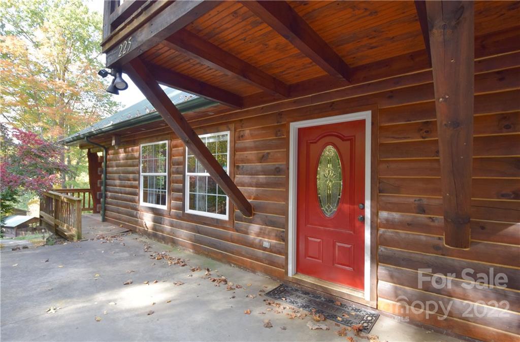 225 Ayers Mountain Road Green Mountain NC 28740