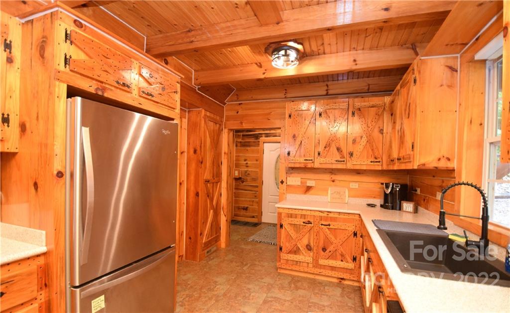 225 Ayers Mountain Road Green Mountain NC 28740