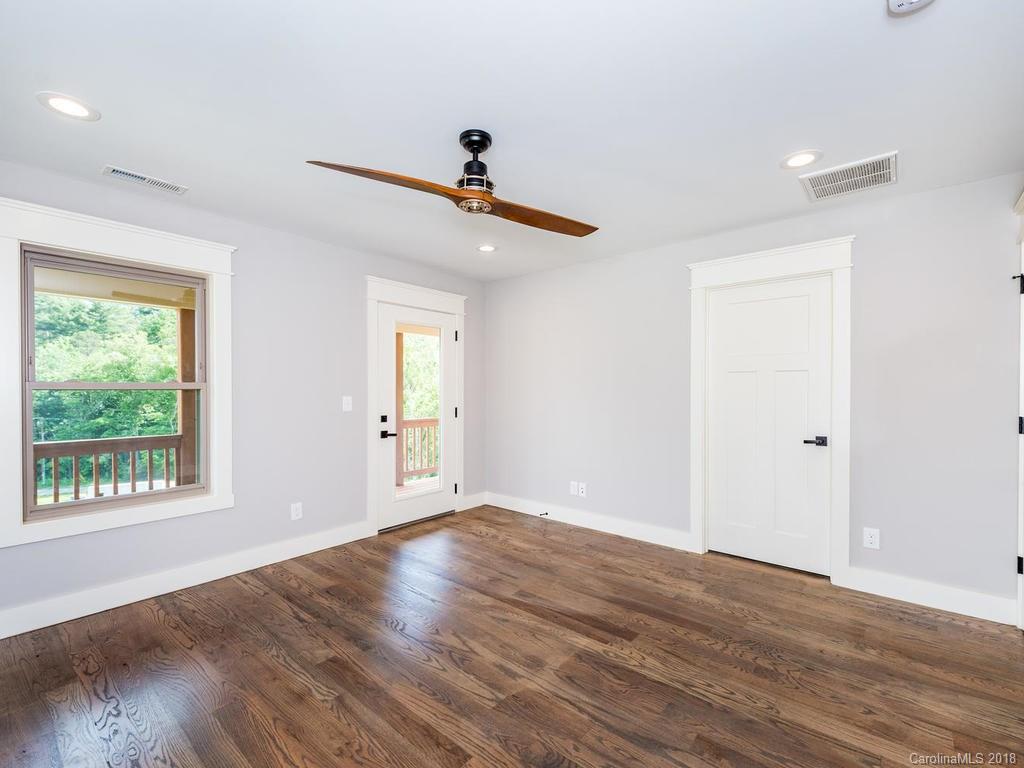 16 Feather Ridge Road Asheville NC 28805