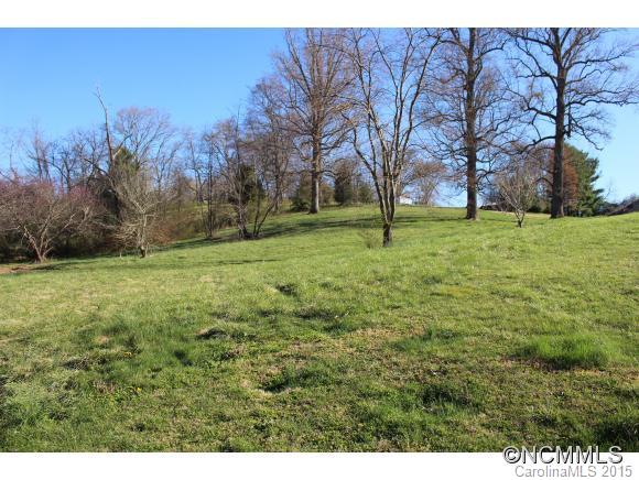 15 North Barclay Drive Candler NC 28715