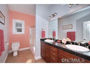 15 Falcon Crest Fairview NC 28730