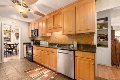 36 Griffing Circle Asheville NC 28804