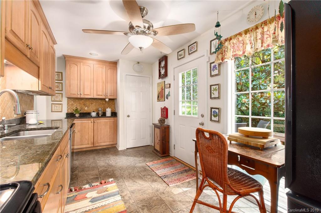 36 Griffing Circle Asheville NC 28804