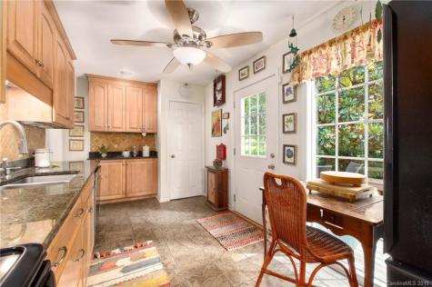 36 Griffing Circle Asheville NC 28804