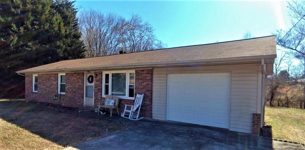 2132 14th Avenue Drive NE Hickory NC 28601