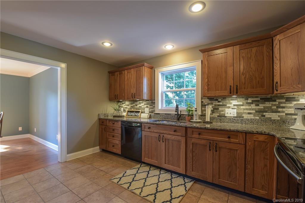 22 Sandhurst Drive Asheville NC 28806