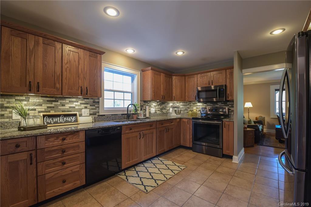 22 Sandhurst Drive Asheville NC 28806