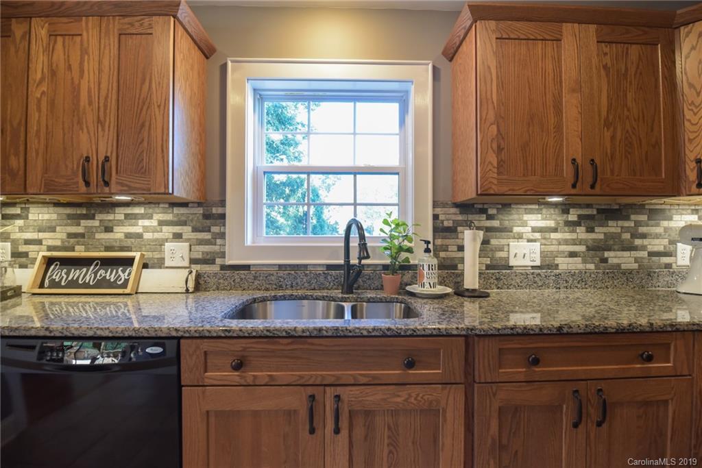 22 Sandhurst Drive Asheville NC 28806
