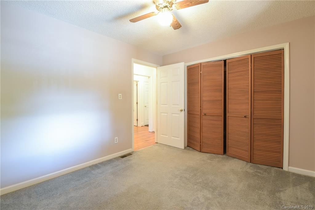 22 Sandhurst Drive Asheville NC 28806